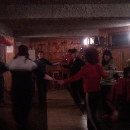 Kris Guesthouse Stoykite Екстер'єр фото