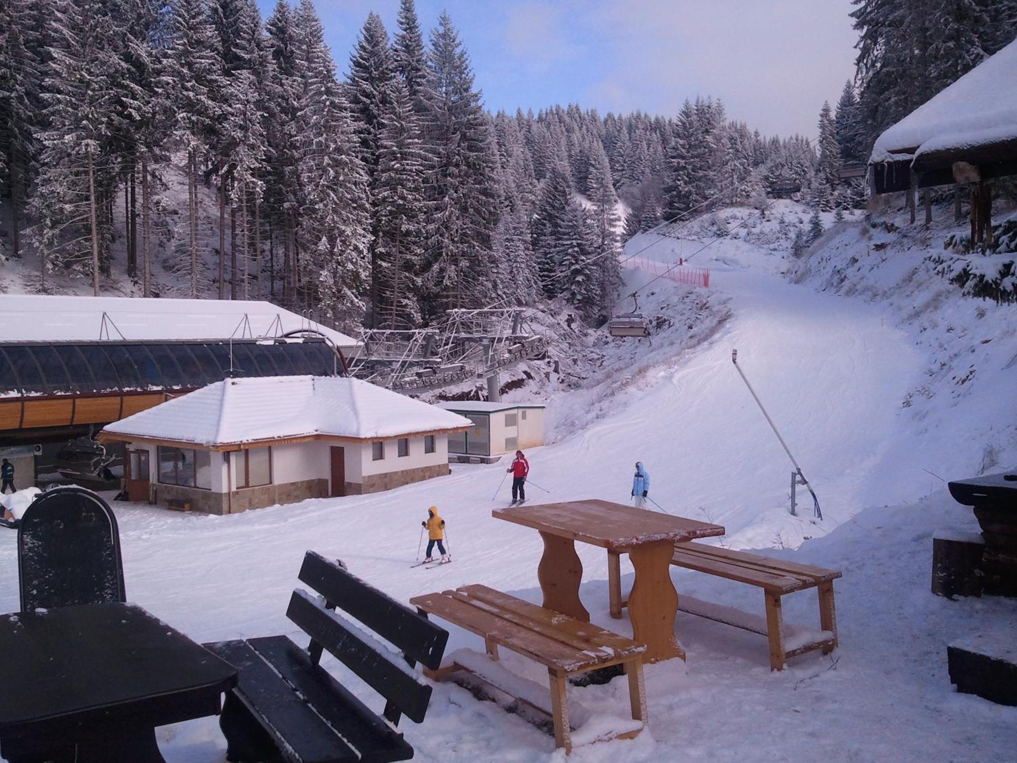 Kris Guesthouse Stoykite Екстер'єр фото