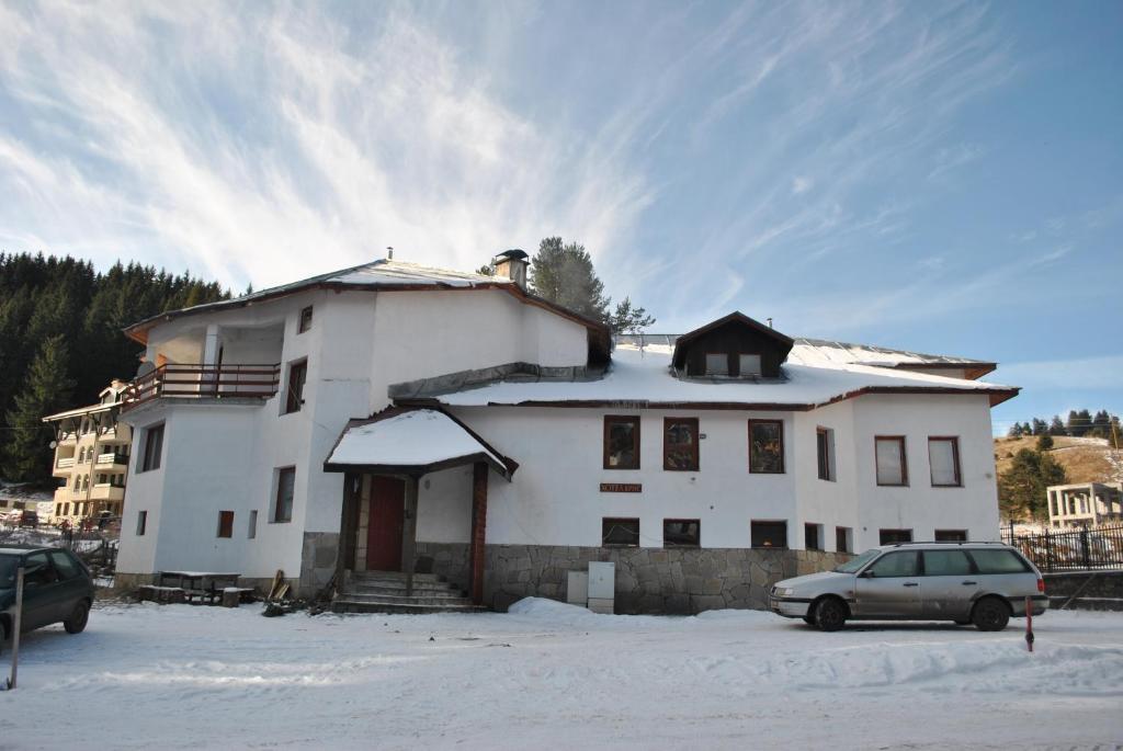 Kris Guesthouse Stoykite Екстер'єр фото